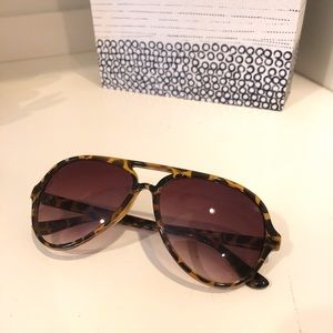 Tortoise Aviator Sunnies